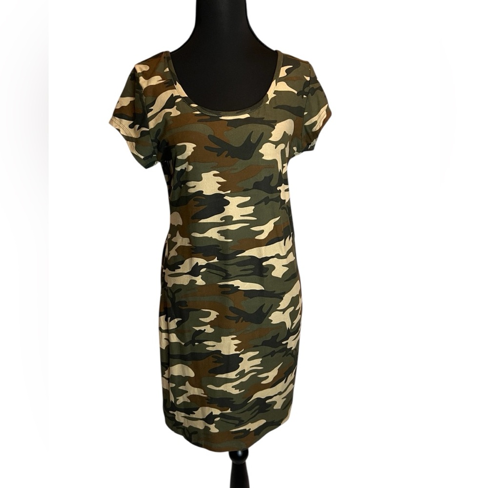 Hot Kiss💋- Crew Neck Short Sleeve T-Shirt Dress - Camouflage - Sz Lg - EUC